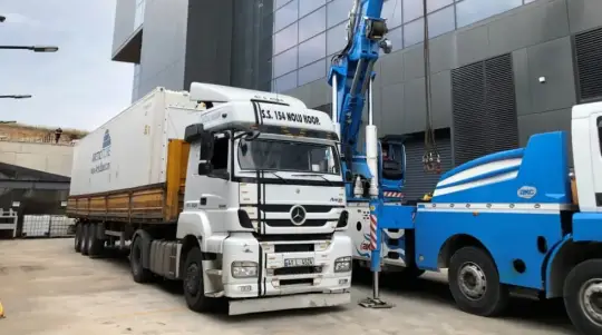 Delivery of temperature-controlled container for on-site carbon fiber storage, supporting aerospace production with reliable –18°C cold chain infrastructure.